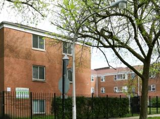 7427 N Winchester Ave #202, Chicago, IL 60626