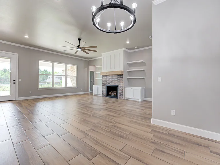 2728 Dunham Dr — Photo 13