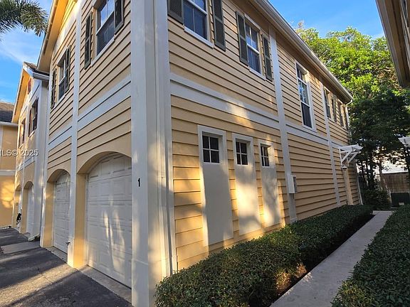 5th image of 511 SW 18th Ave Unit 1