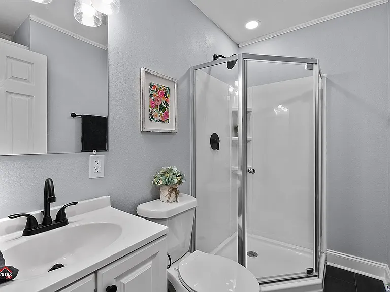 2809 S Broadway Blvd — Photo 9