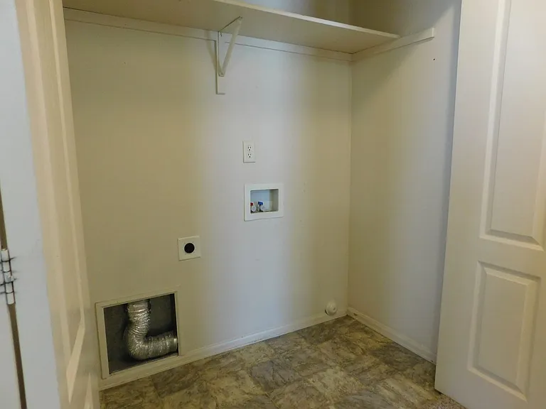 2986 1/2 Redbud Ct — Photo 15