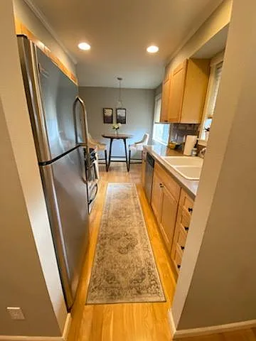 3925 SW Multnomah Blvd #104 — Photo 2