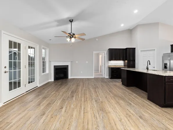 Lindburgh Dr, Waynesboro, VA 22980