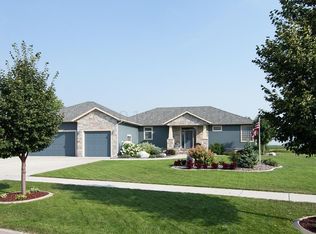 4846 3rd St SW, Moorhead, MN 56560