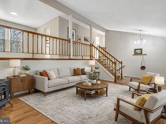 3rd image of 4319 General Kearny Ct