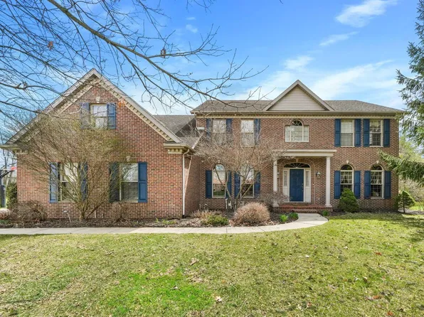 14154 Stonehurst Ct, Granger, IN 46530