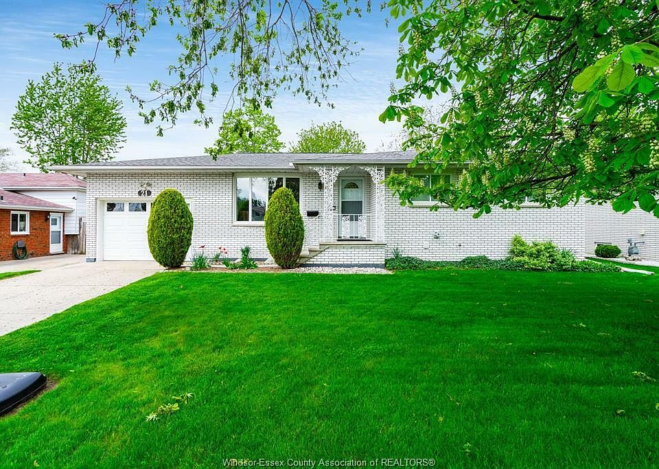 1st image of 21 Bruce Ave