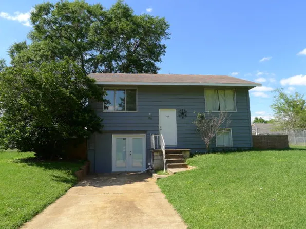 108 Lorraine Pl, Palestine, TX 75801