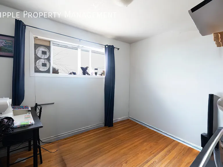 6039 18a St SE #UPPER — Photo 13