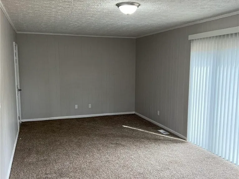 1445 Thelbert Dr — Photo 24