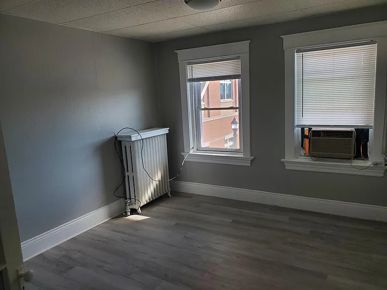 124 N Main St #A — Photo 4