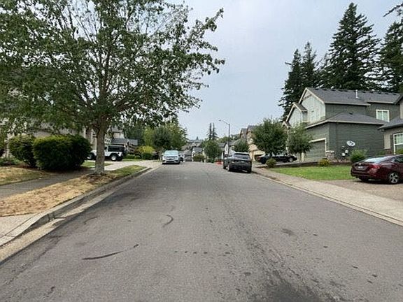 5th image of 11192 SE Lenore St