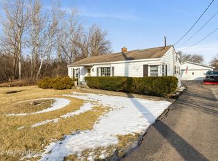 22771 N Prairie Rd, Prairieview, IL 60069