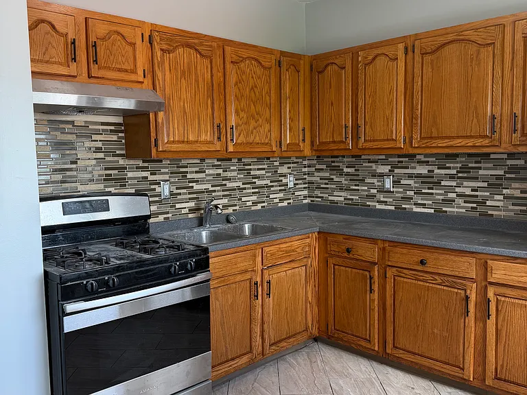1494 Rodman St #3EAST — Photo 4