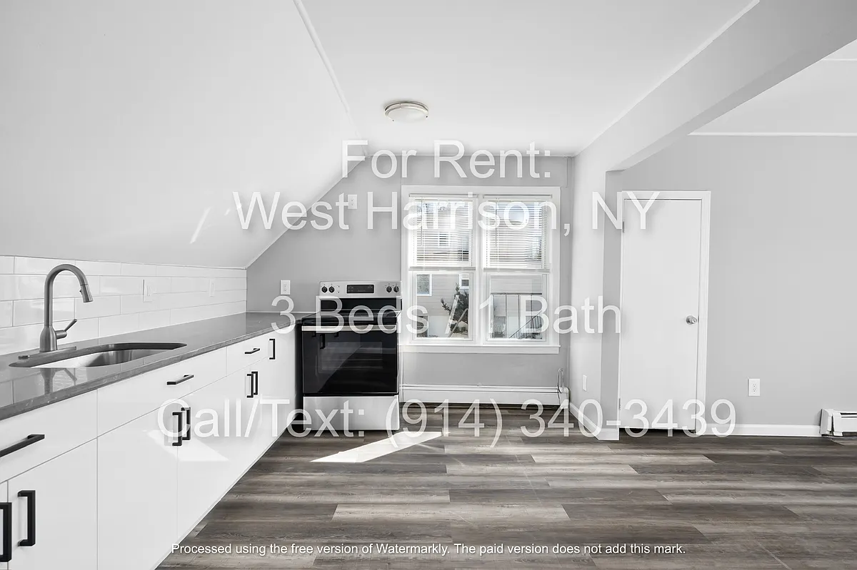 Building Photo - 332 Columbus Ave #3