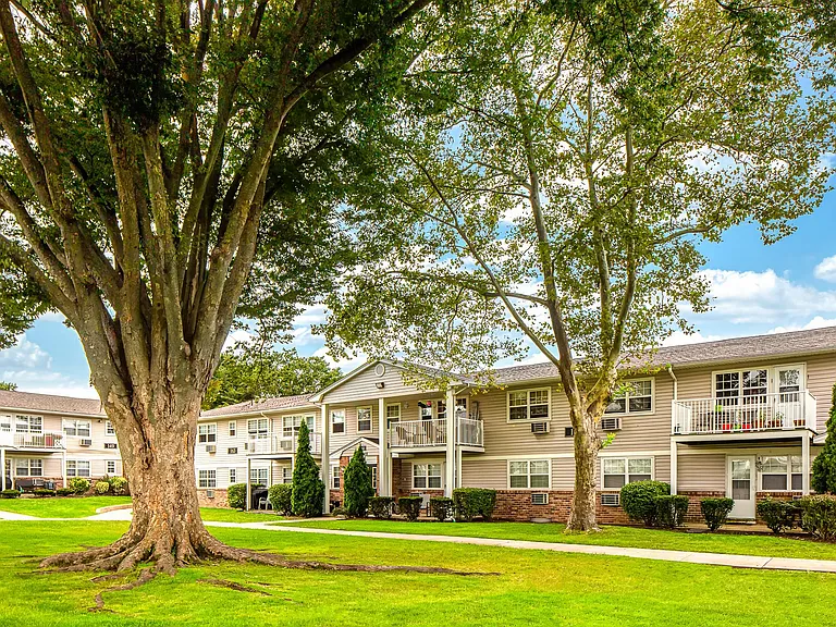 Hawthorne Living — Photo 12