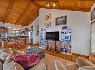 66 Puakea Pl, Kula, HI 96790
