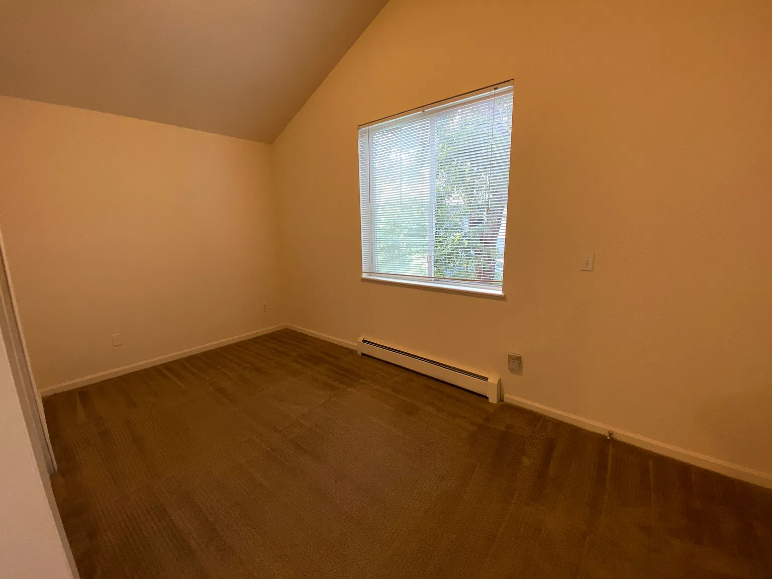 2 bed, 500 sqft, $2,750 — Photo 4