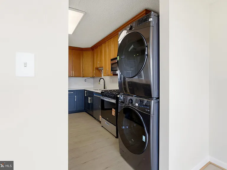 3705 S George Mason Dr #913S — Photo 12
