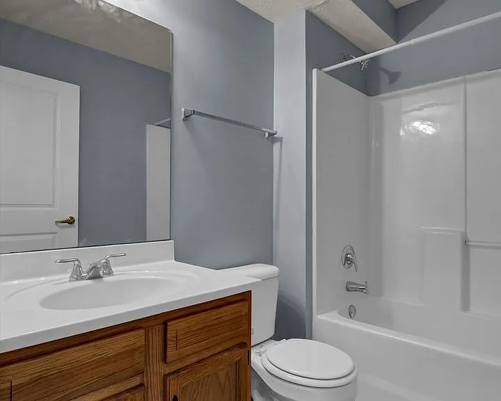 Rowan Place Apartments — Photo 34