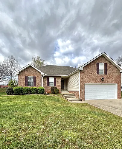 3427 Poplar Hl Photo 1