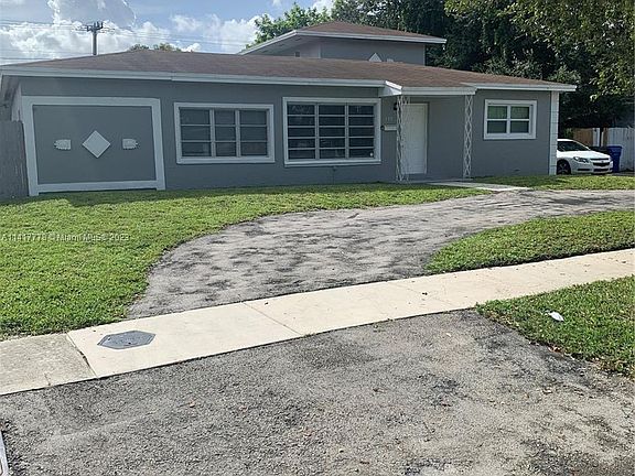 2nd image of 720 Carolina Ave