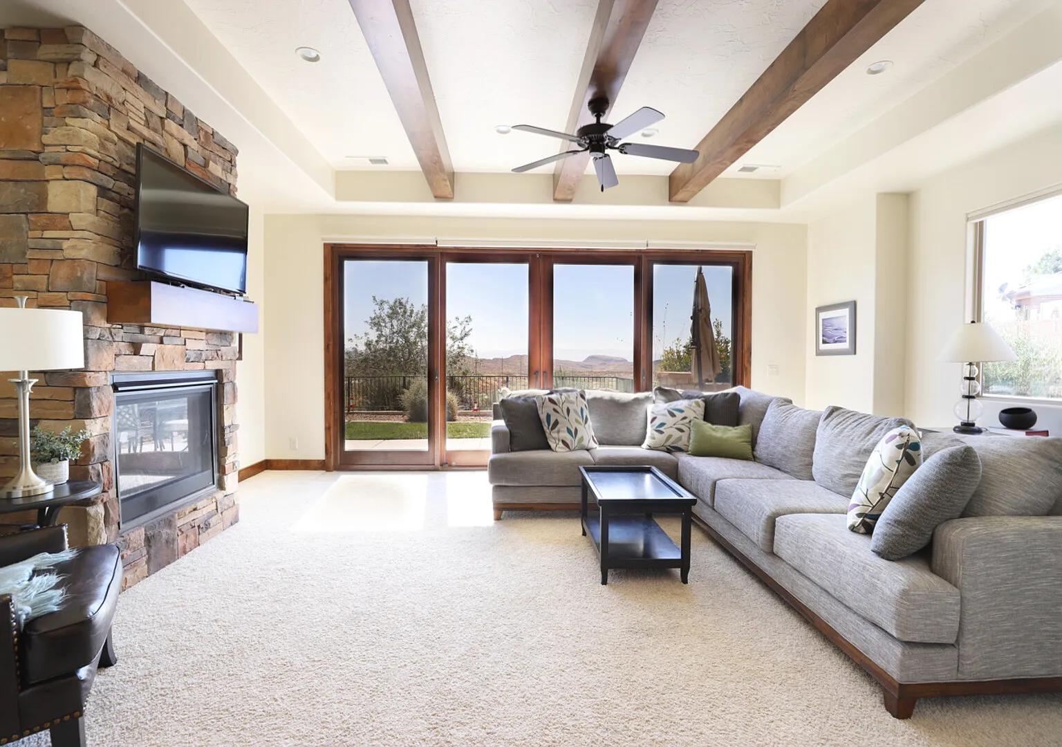 Copper Giraffe- Enjoy Golden Golf Course Views — Photo 4