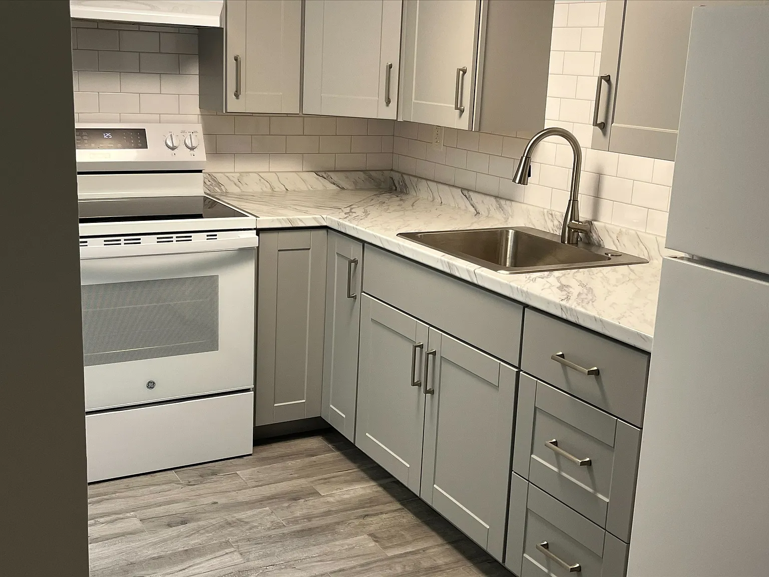 2 bed, $2,500 — Photo 2