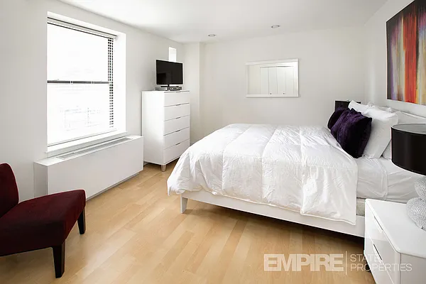Sold by Empire State Properties | media 6