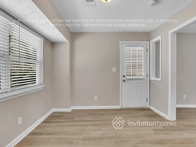3742 Saddle Ridge Dr — Photo 10