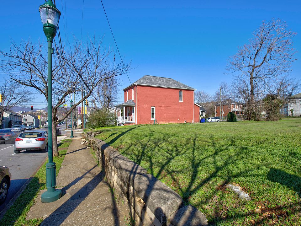 2nd image of 805 E M L King Blvd
