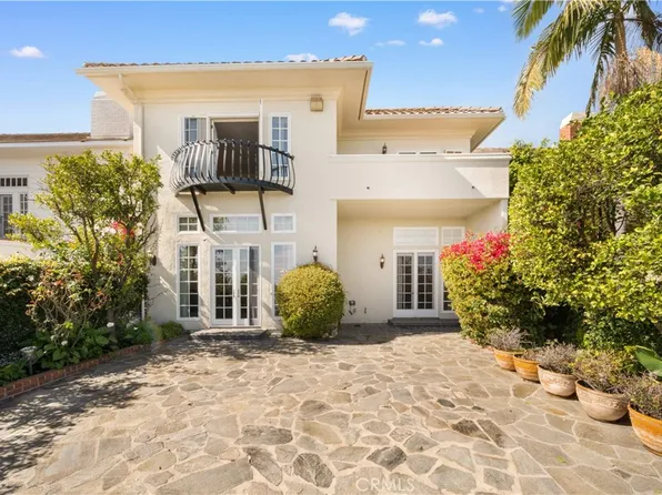 2282 Canyonback Rd, Los Angeles, CA 90049