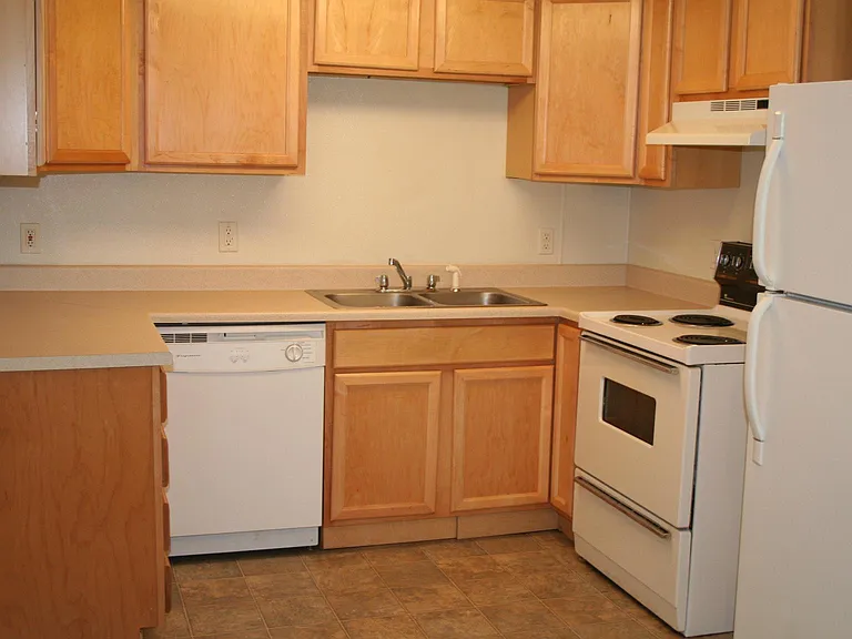 152 Lower Edgewood Rd — Photo 3