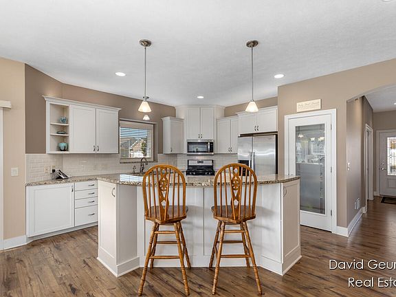 4th image of 6088 Elmwood Lake Dr