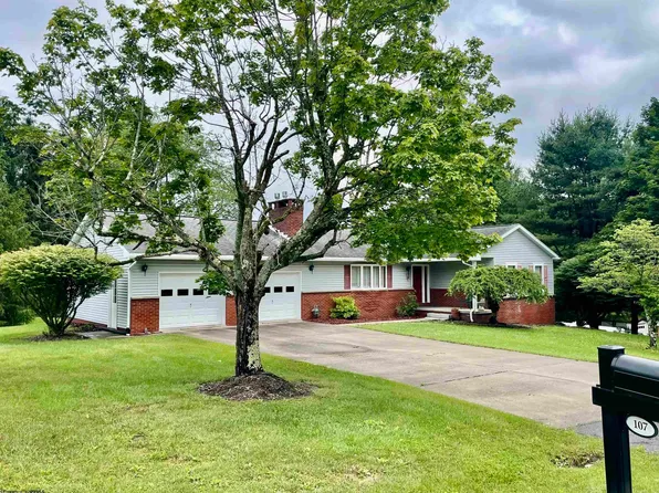107 Parkview Dr, Kingwood, WV 26537