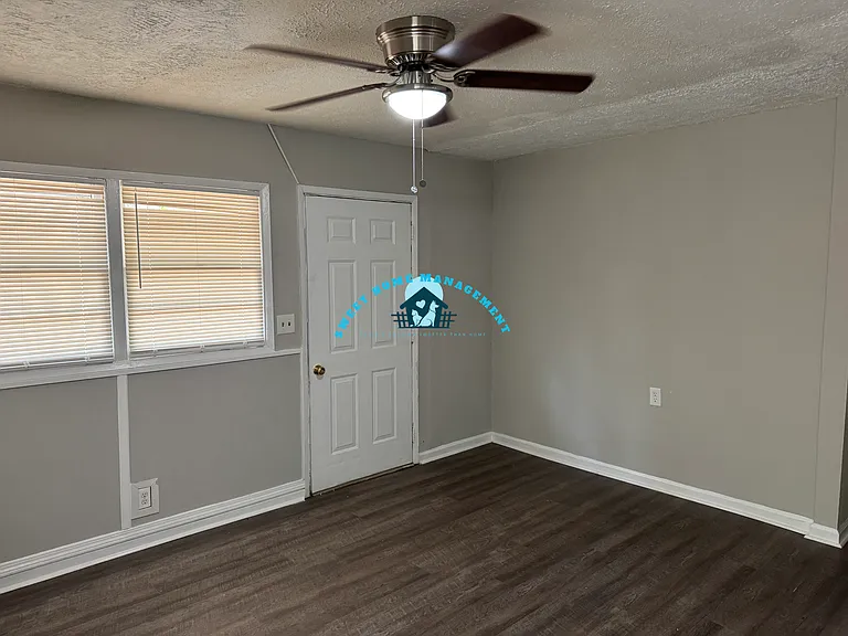 4741 Avery St — Photo 6