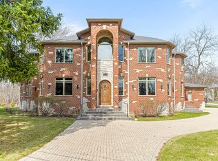 11556 W Elmwood Pl, Deerfield, IL 60015