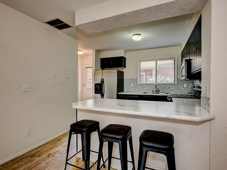 3036 S Betsy Ross Ln — Photo 4