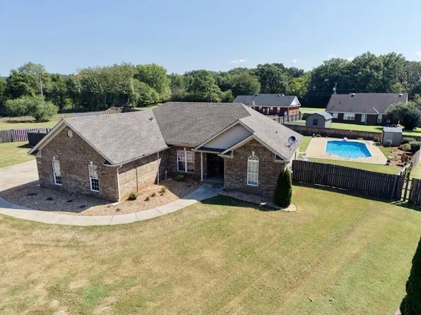 233 Bonaire Dr, Huntsville, AL 35811