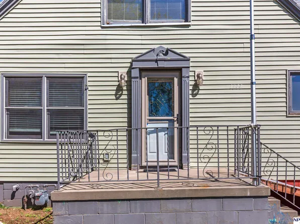 1744 State St, Blair, NE 68008