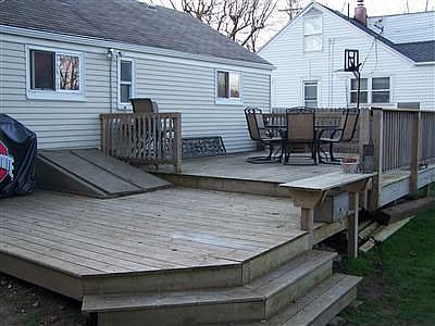 2nd image of 2908 Colonial Ave