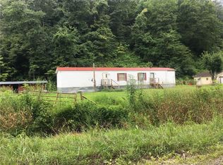 885 Patterson Dr, Elkview, WV 25071