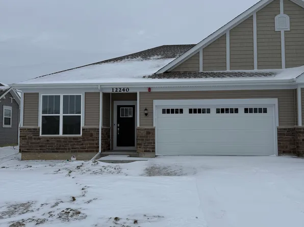12240 Barcroft Cir, Huntley, IL