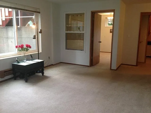 2 bed, 700 sqft, $1,895 — Photo 4