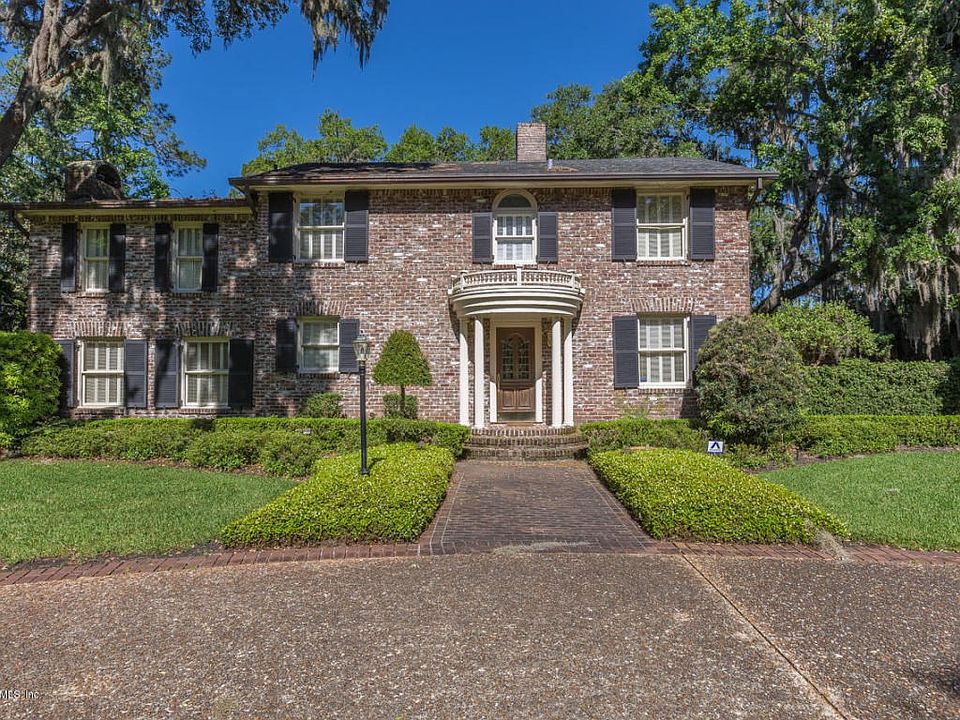 11062 Riverport Drive