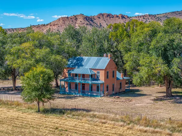 50 Private Drive 1706 #A, Abiquiu, NM 87510