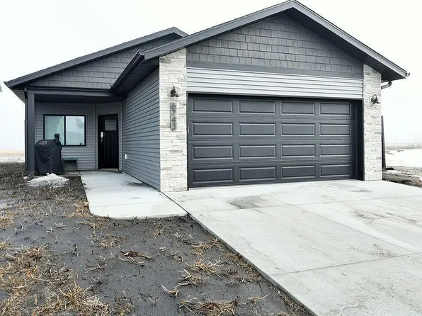 6743 66th Ave S, Horace, ND 58047