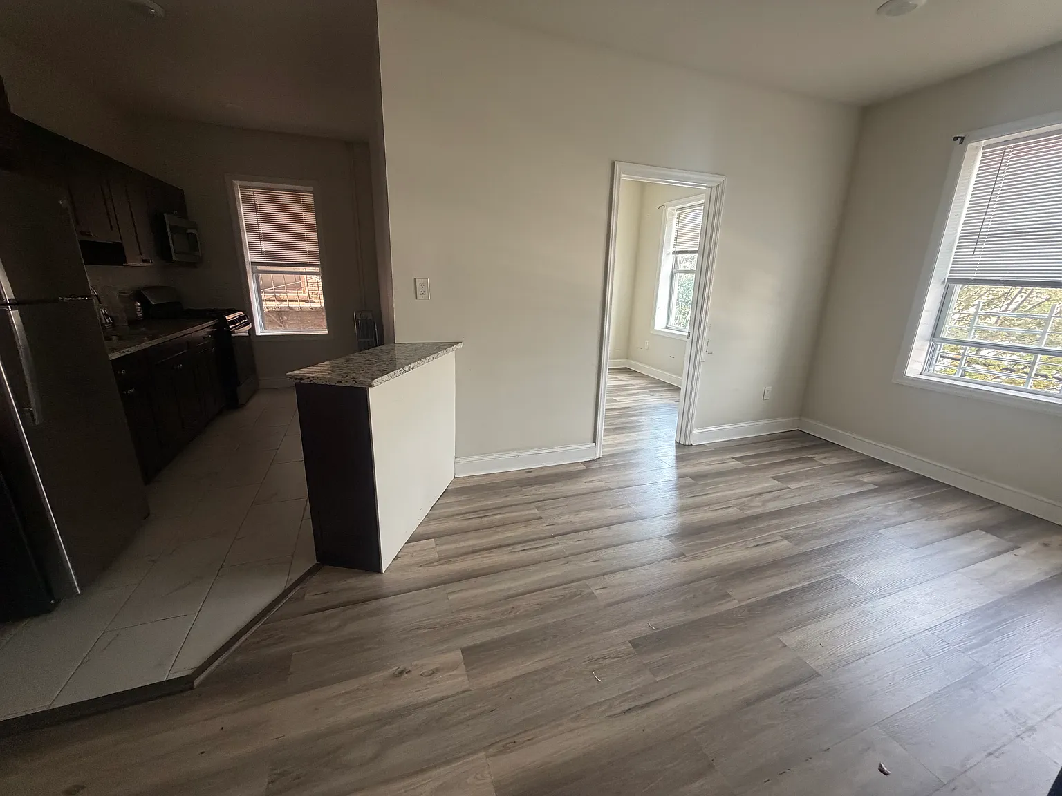 2 bed, 750 sqft, $2,100 — Photo 3