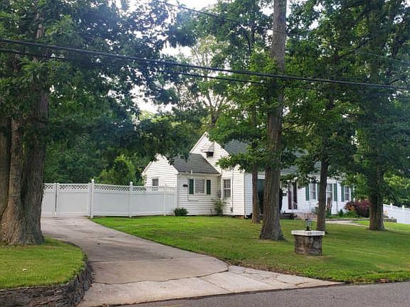 2nd image of 77 Westwood Ave