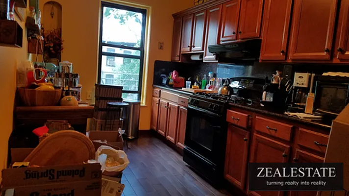 Rented by ZealEstate Group Inc | media 10